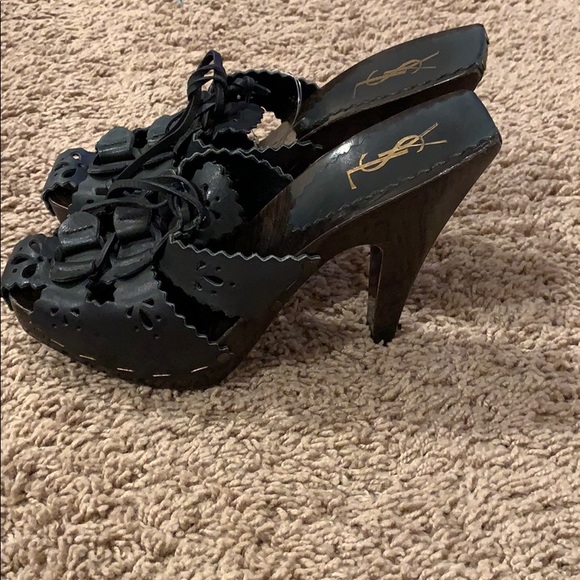 Saint Laurent - Picture 1 of 6